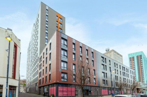 For Students Only - Cosy Studios and Private Ensuites with Shared Kitchen at Oldway Centre Student Accommodation in Swansea